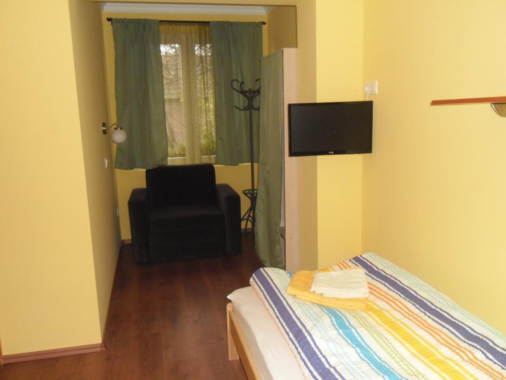 Hotel Attila Vendeghaz Tapioszentmarton Pokoj fotografie