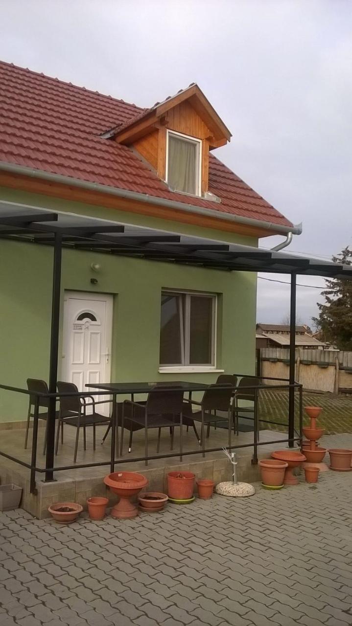 Hotel Attila Vendeghaz Tapioszentmarton Exteriér fotografie